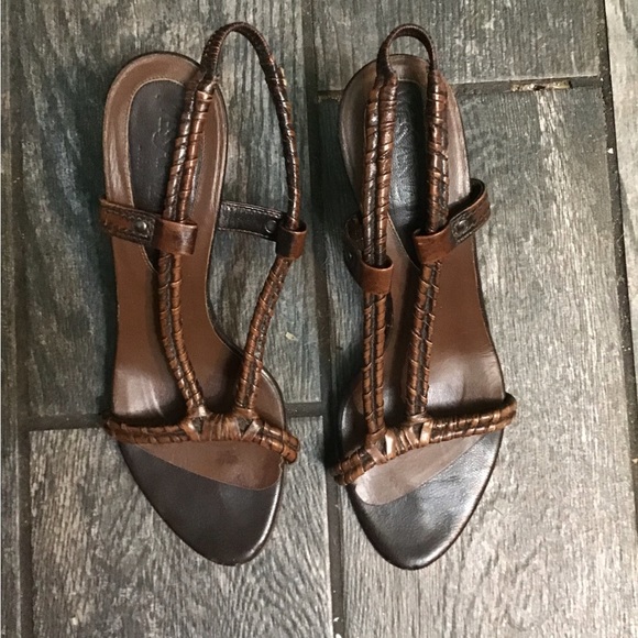 Yves Saint Laurent Shoes - 💥PRICE DROP💥 Yves Saint Laurent Sandal